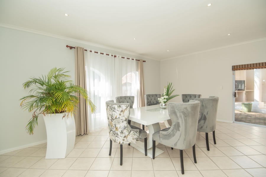 4 Bedroom Property for Sale in Summerstrand Eastern Cape